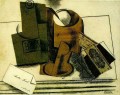 Bouteille Bass verre paquet tabac carte visite 1913 cubisme Pablo Picasso